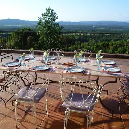 Bed And Breakfast La Maison De Nathalie Les Mayons Bagian luar foto