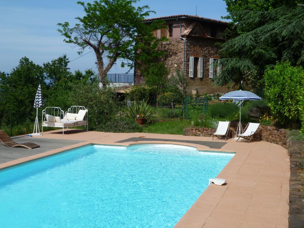 Bed And Breakfast La Maison De Nathalie Les Mayons Bagian luar foto