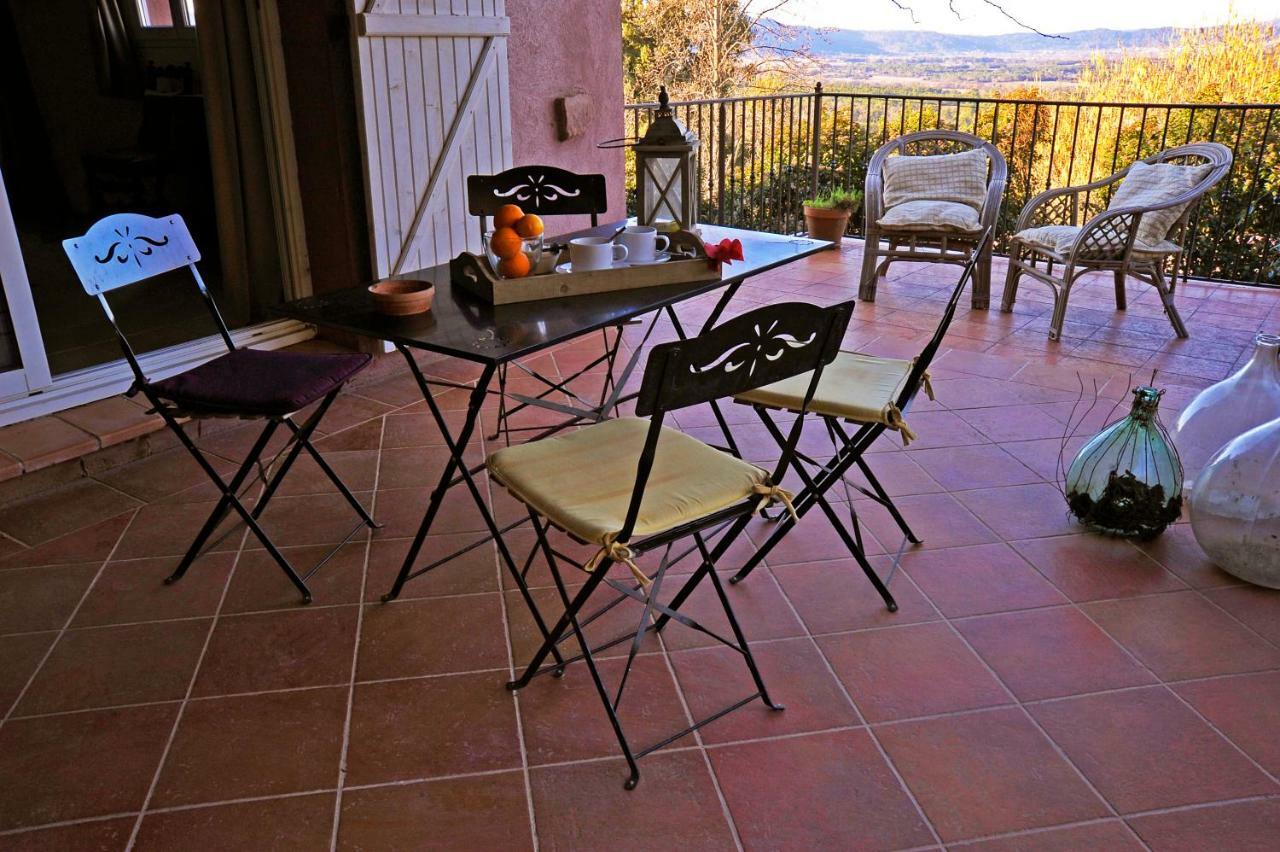 Bed And Breakfast La Maison De Nathalie Les Mayons Bagian luar foto