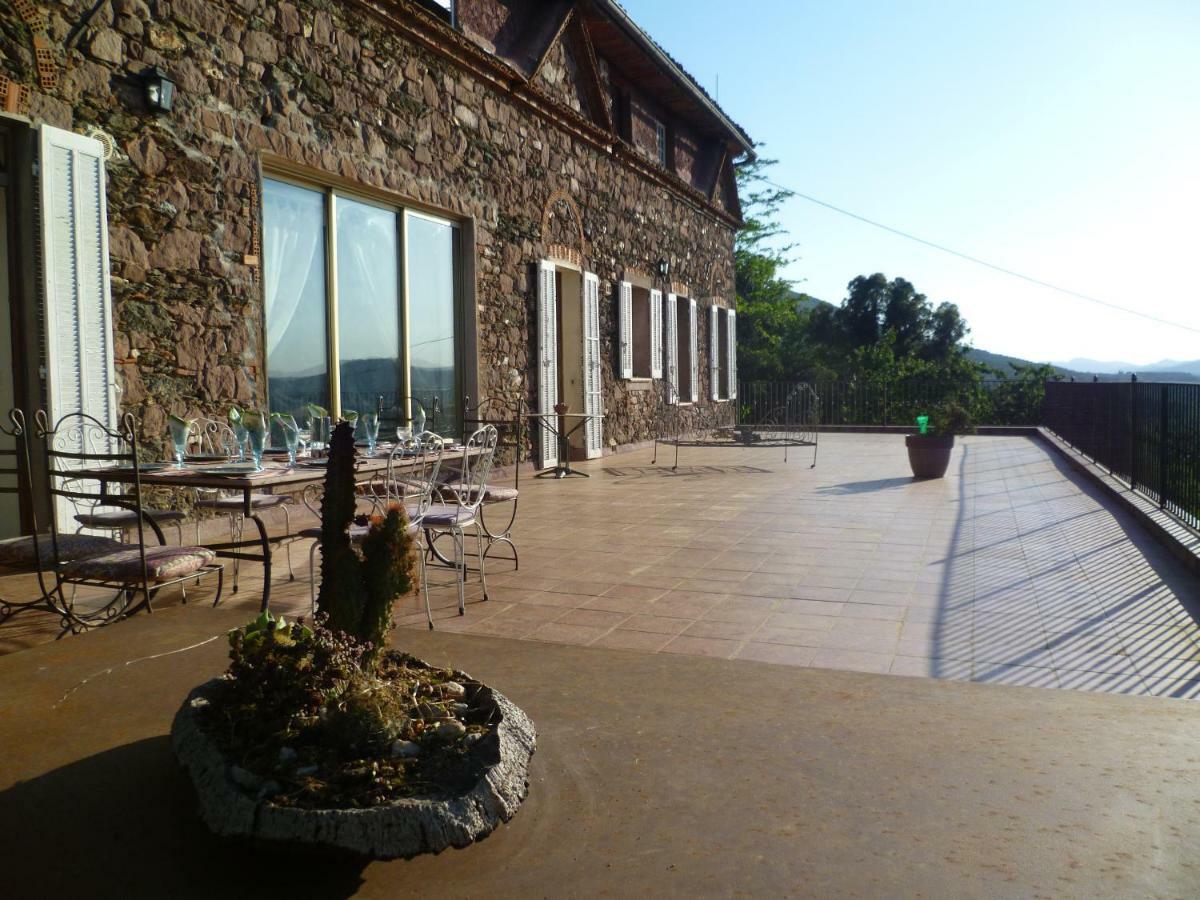 Bed And Breakfast La Maison De Nathalie Les Mayons Bagian luar foto