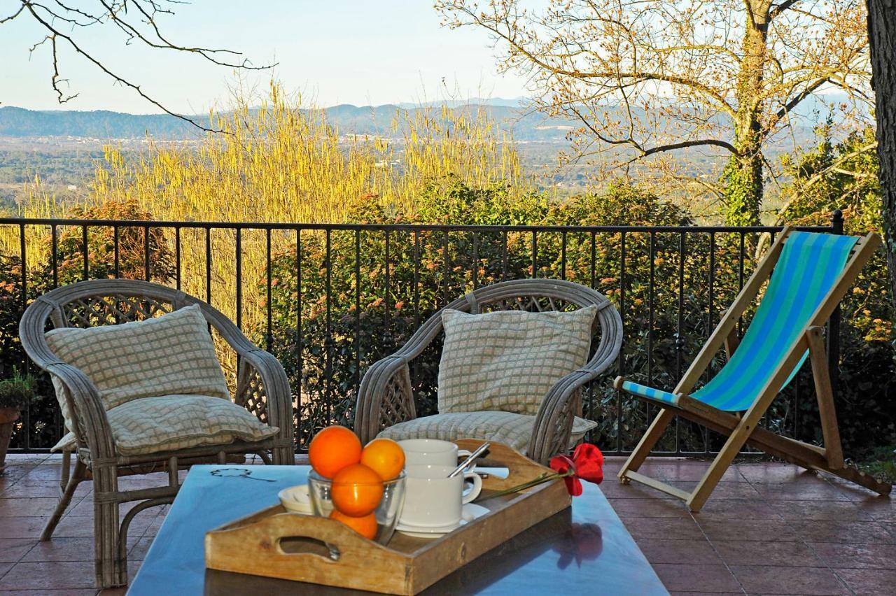 Bed And Breakfast La Maison De Nathalie Les Mayons Bagian luar foto