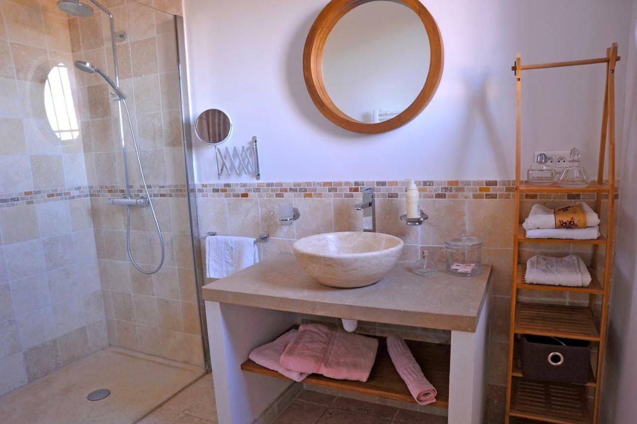 Bed And Breakfast La Maison De Nathalie Les Mayons Bagian luar foto